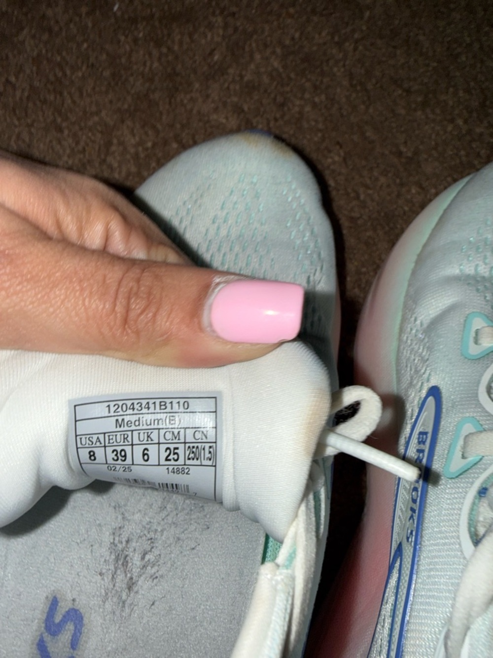Brooks White Running Shoes with Blue Logo and Pastel Accents glycerin 22 - Picture 4 of 4